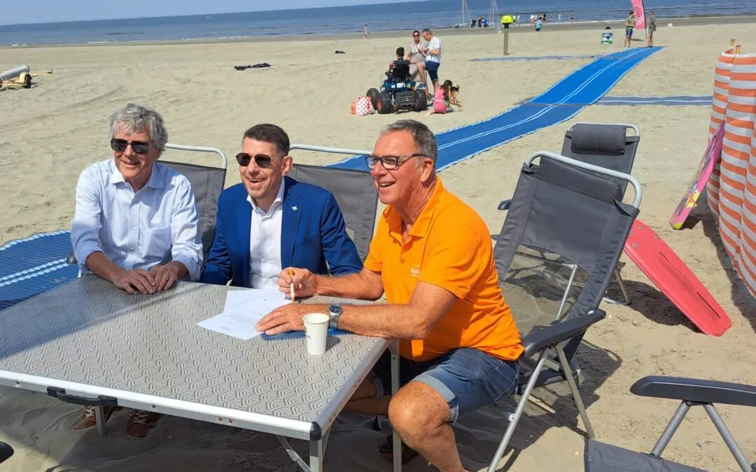 Burgemeester Arends beschermheer van Stichting Avavieren